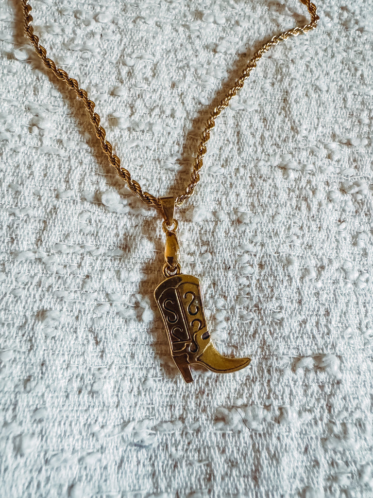 GOLDEN COWGIRL NECKLACE COLLECTION